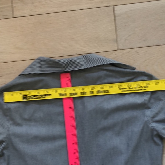 Navy & white pinstripe shirt with diagonal pleated front, M - Picture 6 of 12